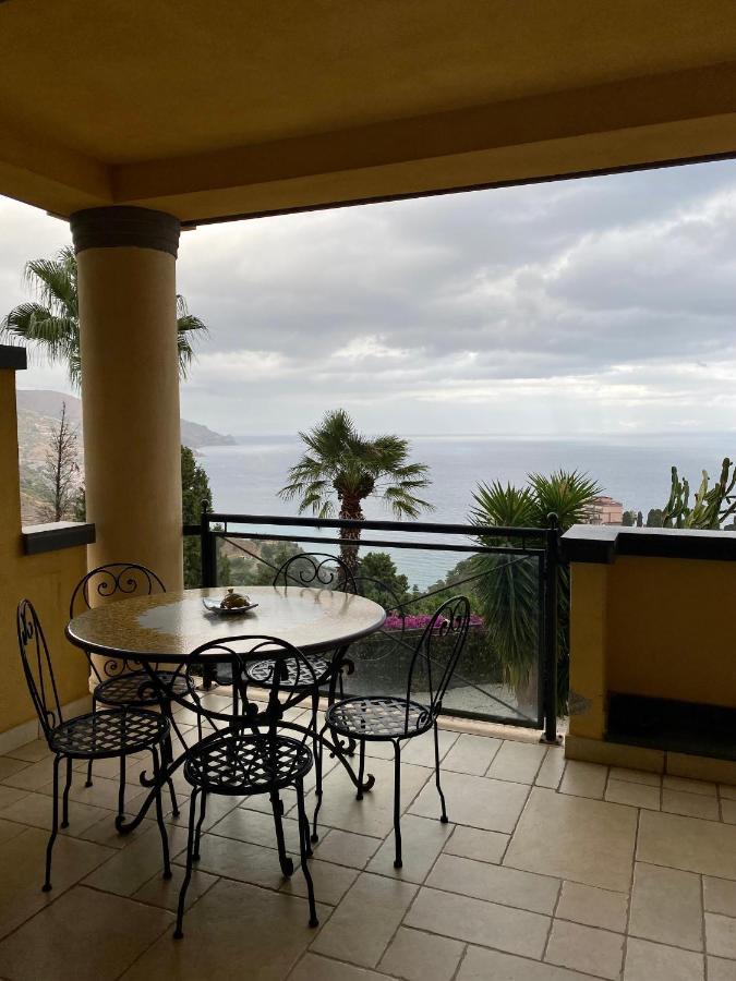 Taormina Bella Vista Apartment In Center With Pool By Taormina Holidays Eksteriør bilde